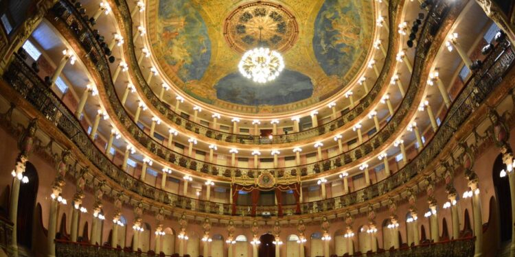 Teatro Amazonas recebe festival de cinema Olhar do Norte